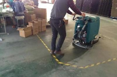 智能掃地機(jī) 現(xiàn)代家庭的清潔助手