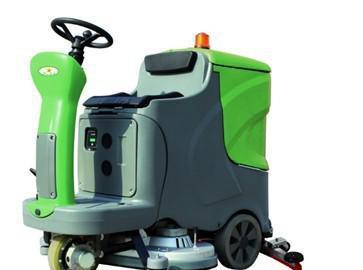 JS-858XD駕駛式洗地機(jī) 工廠、超市、機(jī)場(chǎng)、車庫(kù)清潔的理想選擇